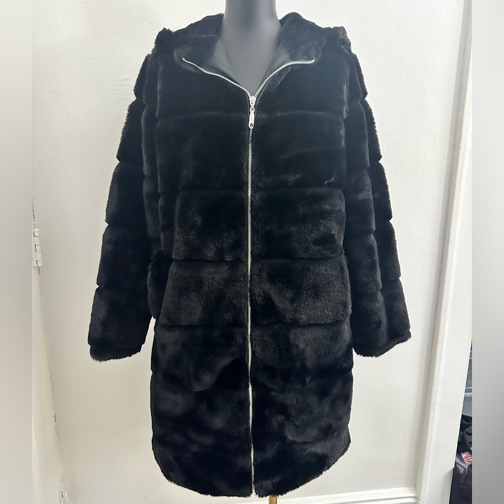 Amisu faux fur hooded coat